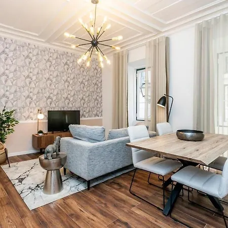 Lively 2 Bedroom In Iconic Alfama! Lisbon