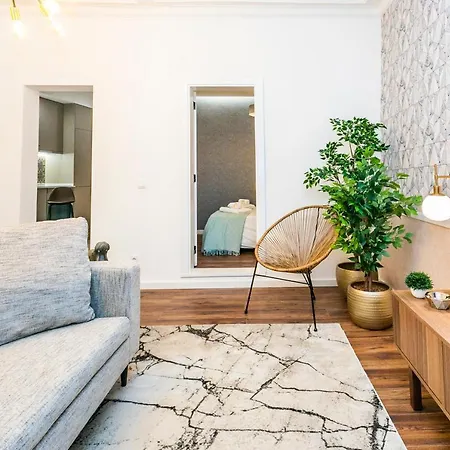 Apartment Lively 2 Bedroom In Iconic Alfama! Lisbon