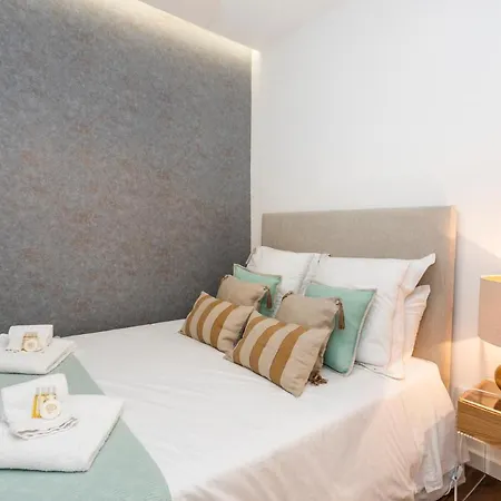 Lively 2 Bedroom In Iconic Alfama! Apartment *